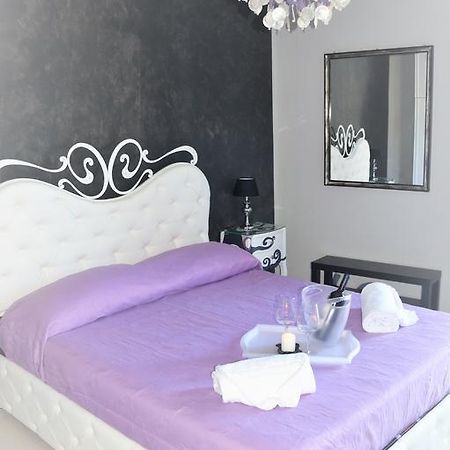 B&B A Due Passi Dal Mare ตาออร์มินา ภายนอก รูปภาพ