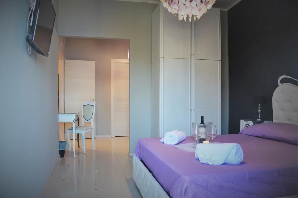 B&B A Due Passi Dal Mare ตาออร์มินา ภายนอก รูปภาพ