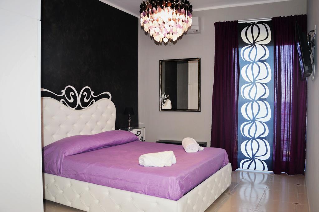 B&B A Due Passi Dal Mare ตาออร์มินา ภายนอก รูปภาพ