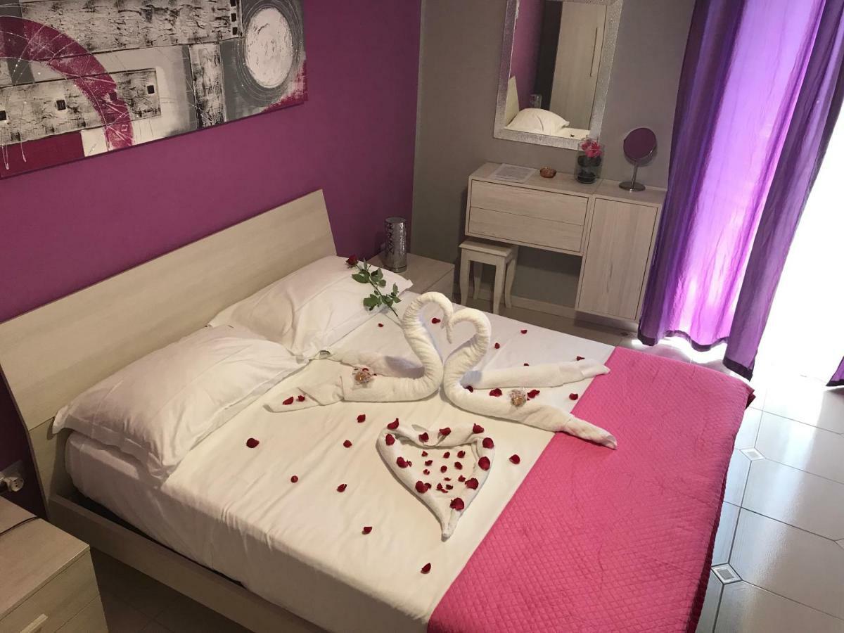 B&B A Due Passi Dal Mare ตาออร์มินา ภายนอก รูปภาพ