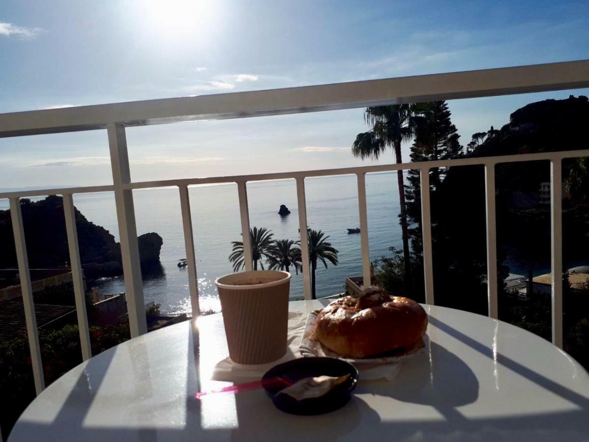 B&B A Due Passi Dal Mare ตาออร์มินา ภายนอก รูปภาพ
